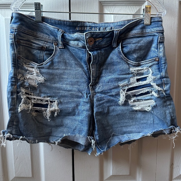 American Eagle Next Level Stretch Midi Shorts – Size 12 - Picture 1 of 2